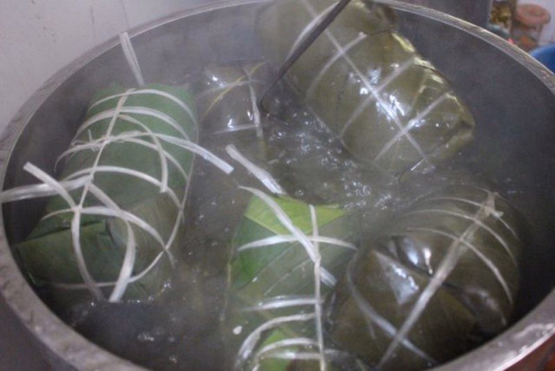 Giò trứng Nộn Khê sở hữu diện mạo độc đáo, vừa là món ăn vừa là tác phẩm nghệ thuật ẩm thực.