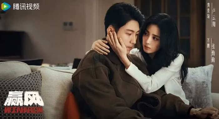 Sự kết hợp giữa Hoàng Cảnh Du và Vạn Bằng được kỳ vọng tạo nên phản ứng hóa học bùng nổ.
