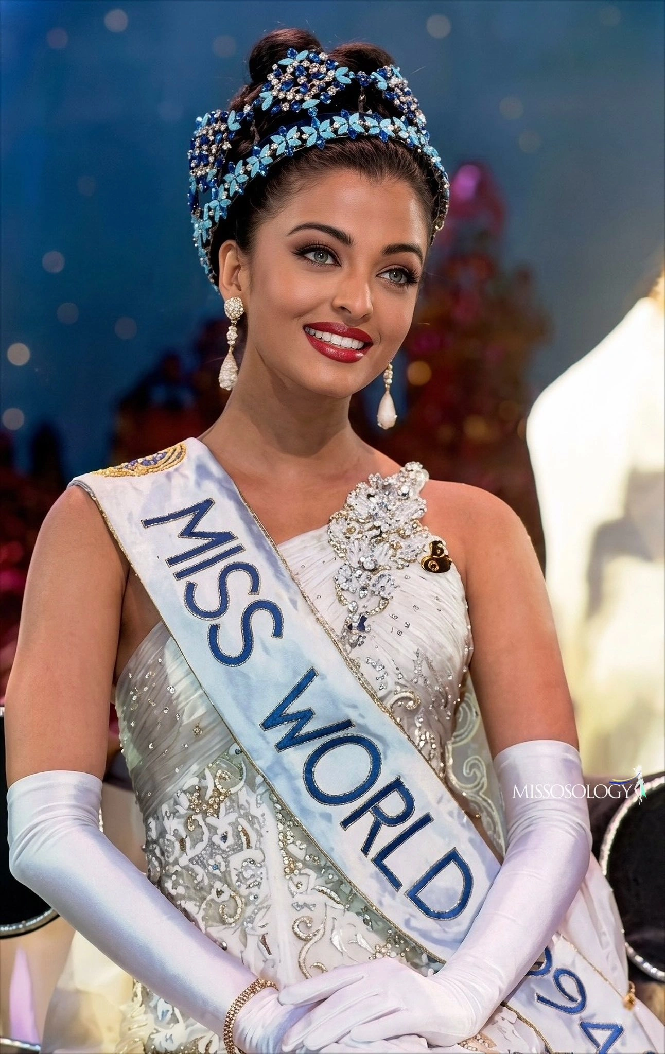 Chiếc vương miện Miss World 1994 đã mở ra cánh cửa đưa Aishwarya Rai đến với vinh quang toàn cầu
