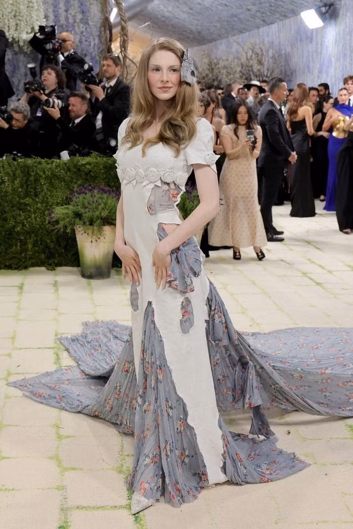 Sự tự do trong nét vẽ của Klimt chính là nguồn cảm hứng cho thiết kế của Prada.