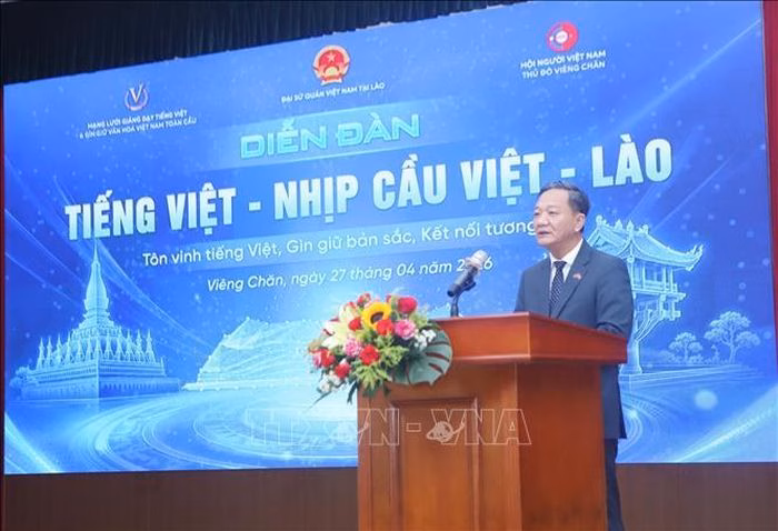 Đại sứ Nguyễn Minh Tâm nhấn mạnh vai trò của tiếng Việt trong việc bảo đảm sự trường tồn của mối quan hệ hữu nghị Việt - Lào.