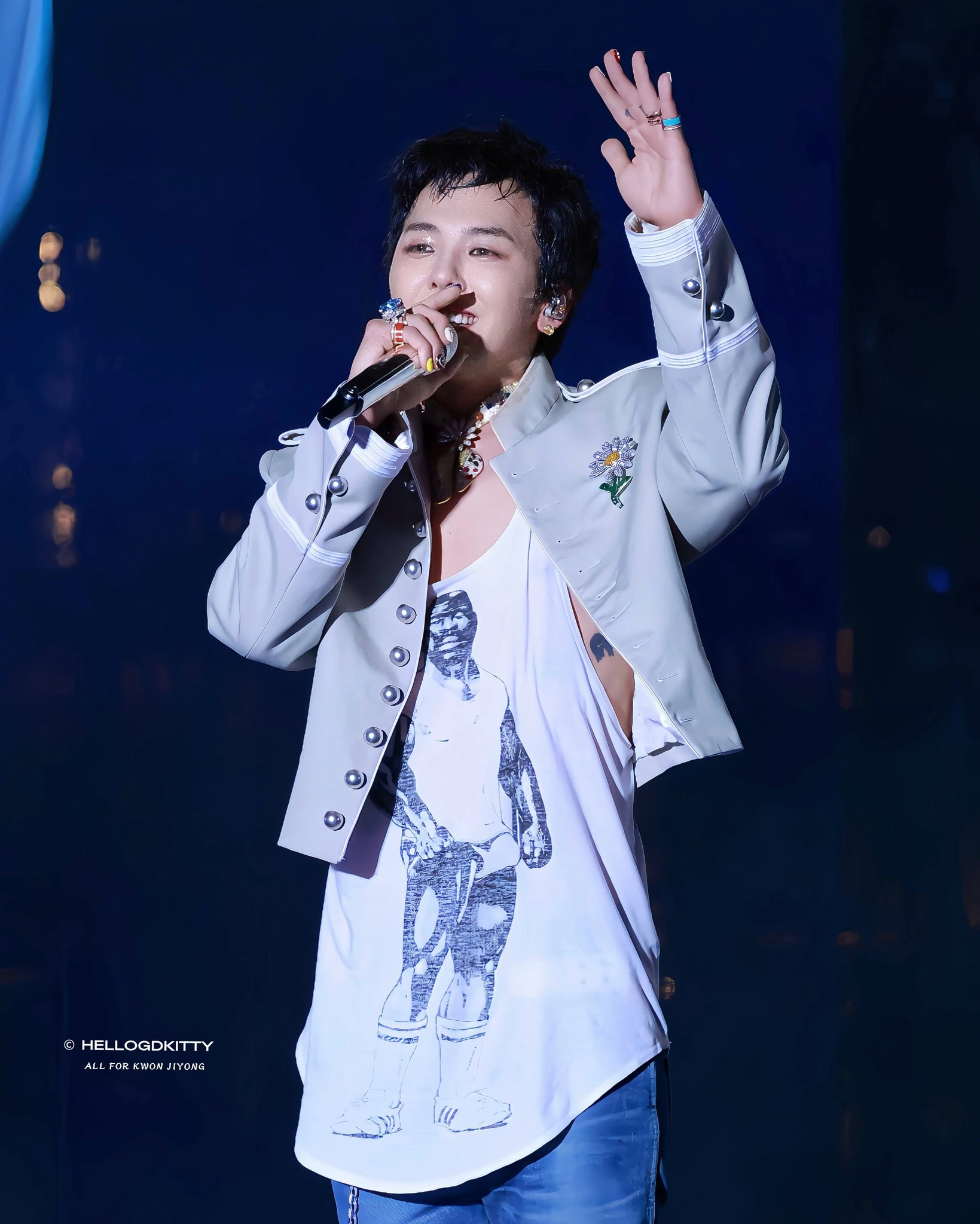 G-DRAGON trên sân khấu K-SPARK
