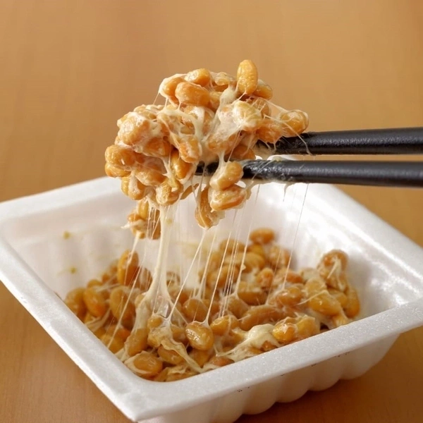 Natto không chỉ ngon mà còn là chìa khóa giúp Lương Vịnh Kỳ duy trì sự trẻ trung.