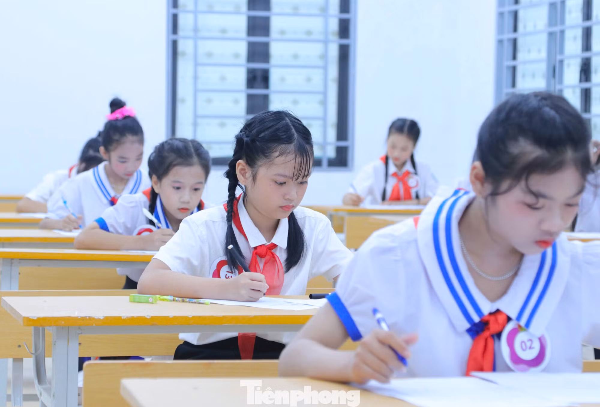 Sự tập trung của các phụ trách sao tại vòng thi kiến thức