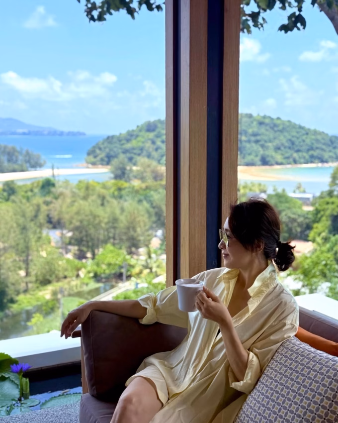 Lối sống khoa học và kỷ luật là bí quyết giúp Lê Tư duy trì phong độ nhan sắc.